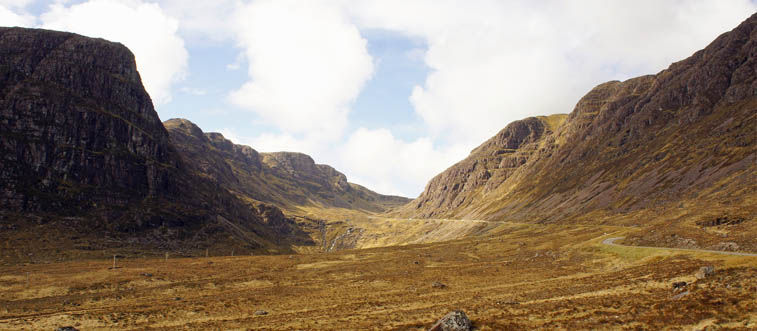 Drives in Europe - Pass of the cattle to Applecross - flickr: H.L.I.T.