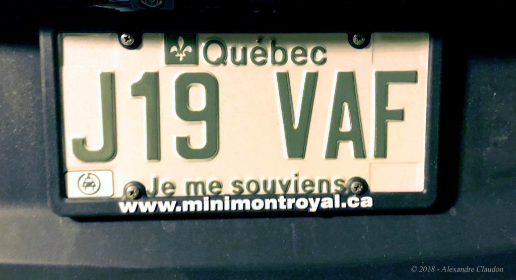 Green Number Plates on a MINI Countryman Hybrid in Quebec.